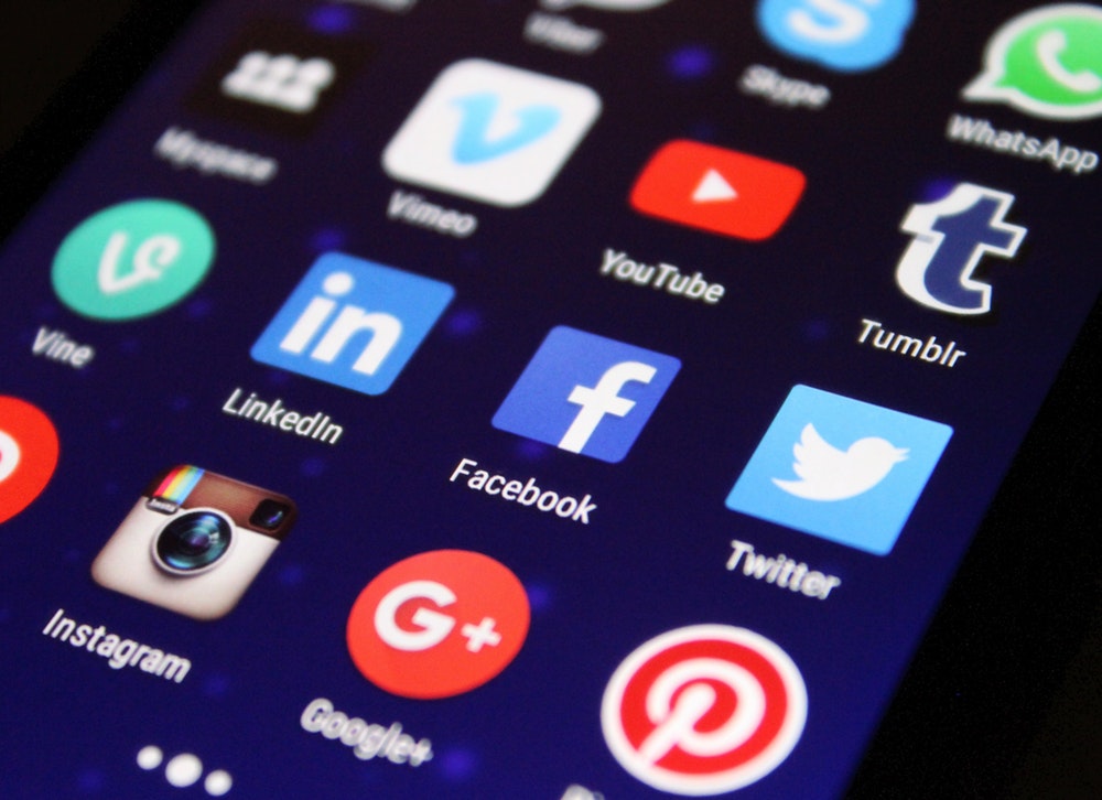 advertise print on demand social media ideas